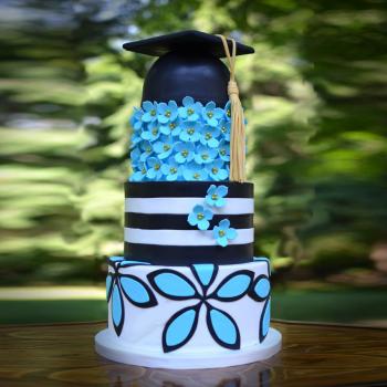 graduation cap cake